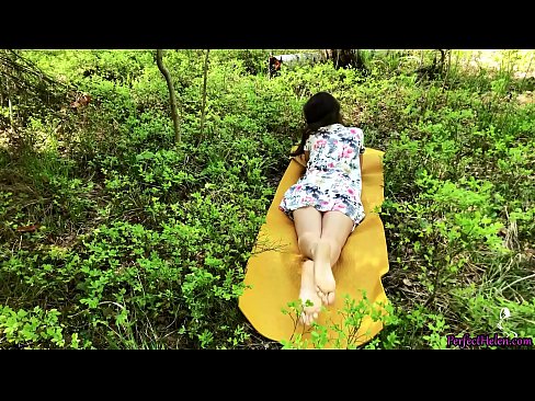 ❤️ Estranho na Tinder Masturba-me a rata e fode apaixonadamente na floresta ❌ Porno duro em nós