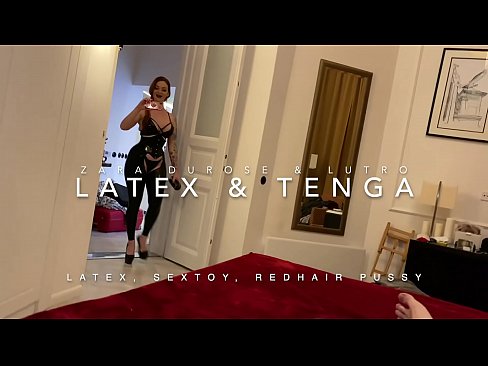 ❤️ Escada ruiva em traje de látex fodida por meio de meio-irmão ❌ Porno duro em nós