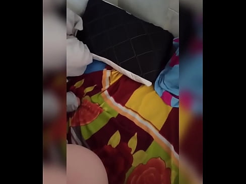 ❤️ A minha colega de quarto fica sozinha em casa porque o seu marido vai de férias e eu aproveito a oportunidade para a foder e encher-lhe o cu de leite ❌ Porno duro em nós